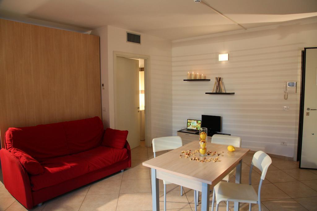 Residence Ilario Suite Hotel Riccione Bilik gambar